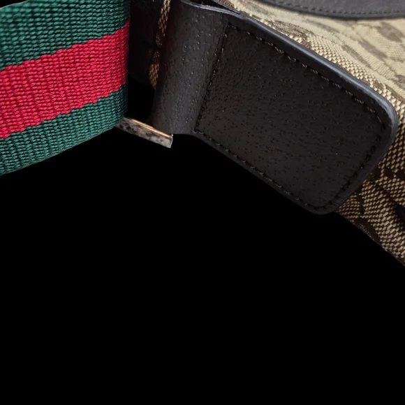 Gucci Monogram Shoulder Bag with Green and Red Strap - Picture 4 of 4